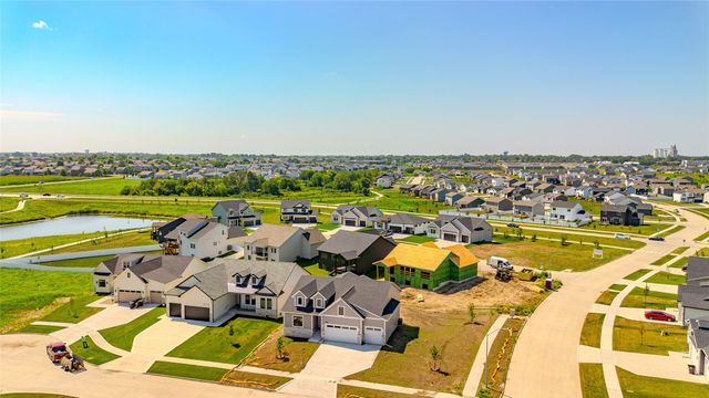 280 NW Montego Court, Waukee, IA 50263