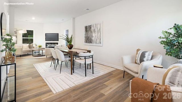 302 Mary Locke Way, Statesville, NC 28677