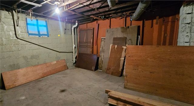 1945 Morris St, South New Castle Boro, PA 16102