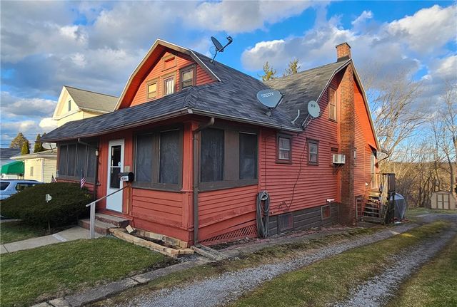 1945 Morris St, South New Castle Boro, PA 16102