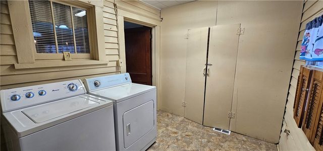 1945 Morris St, South New Castle Boro, PA 16102