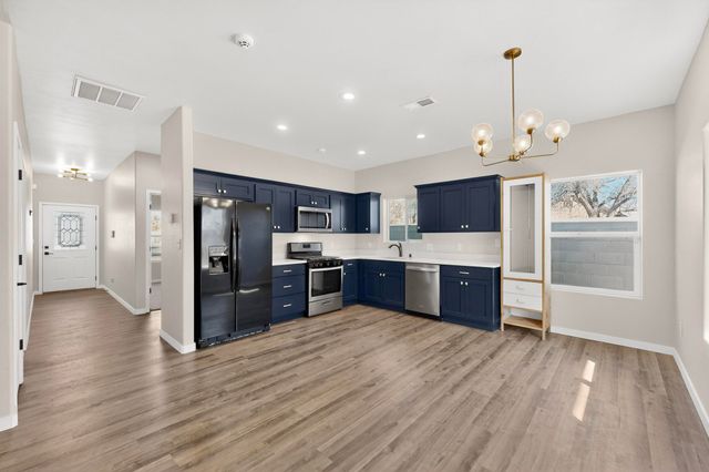 520 N Third Street, Belen, NM 87002