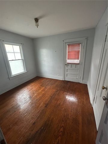 907 Dewey Avenue, Rochester, NY 14613