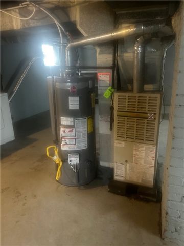 907 Dewey Avenue, Rochester, NY 14613