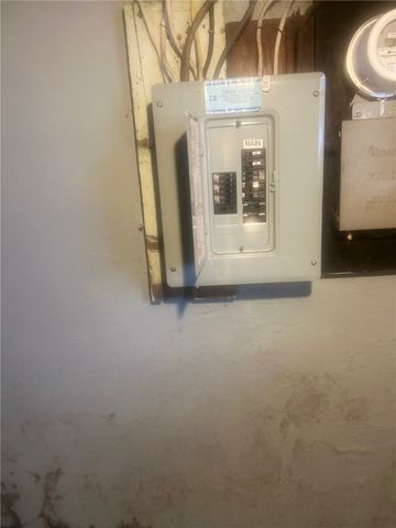 907 Dewey Avenue, Rochester, NY 14613