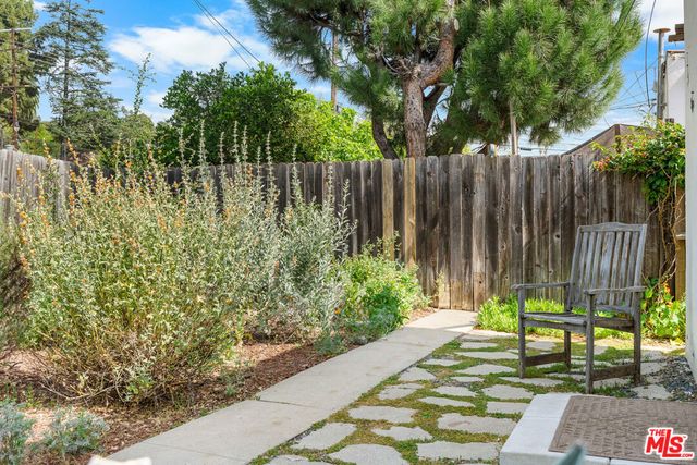 4015 Shelburn Court, Los Angeles, CA 90065