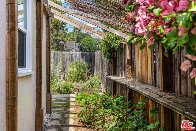 4015 Shelburn Court, Los Angeles, CA 90065