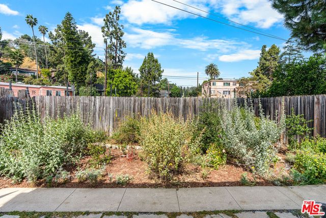 4015 Shelburn Court, Los Angeles, CA 90065