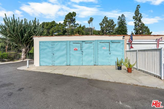 4015 Shelburn Court, Los Angeles, CA 90065