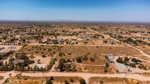 0 Elsinore, Phelan, CA 92371