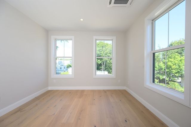 45 Chickatawbut St 1, Boston, MA 02122