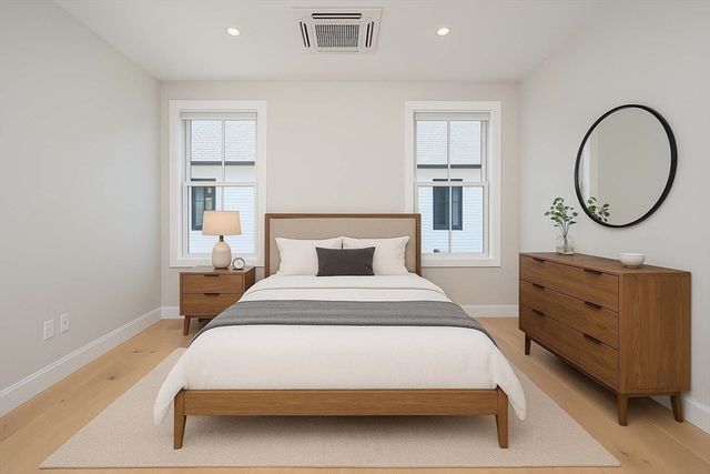 45 Chickatawbut St 1, Boston, MA 02122