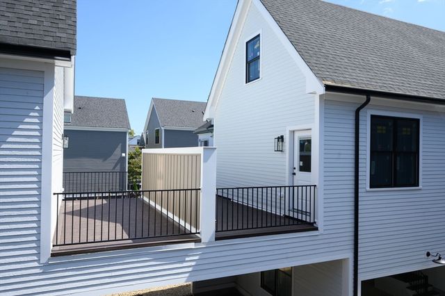 45 Chickatawbut St 1, Boston, MA 02122