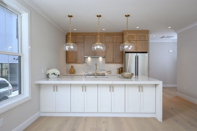 45 Chickatawbut St 1, Boston, MA 02122