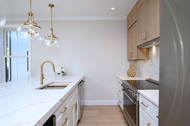 45 Chickatawbut St 1, Boston, MA 02122