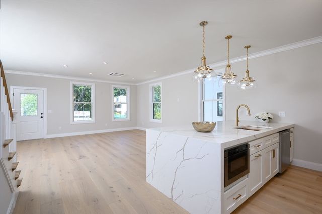 45 Chickatawbut St 1, Boston, MA 02122