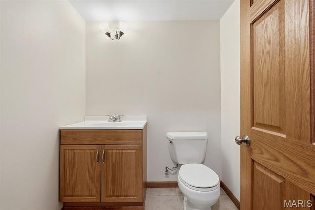 2007 Firethorn Drive, St Louis, MO 63131