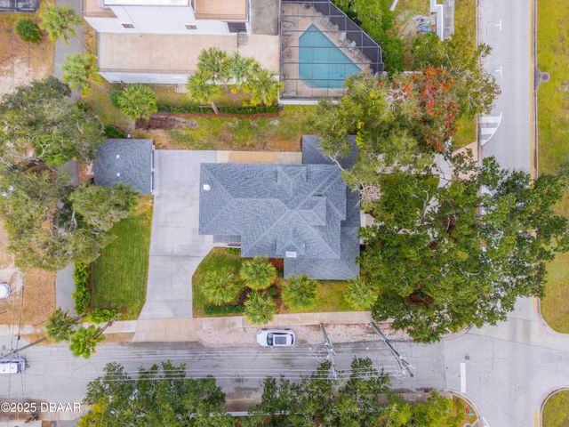 214 S Riverside Drive, New Smyrna Beach, FL 32168
