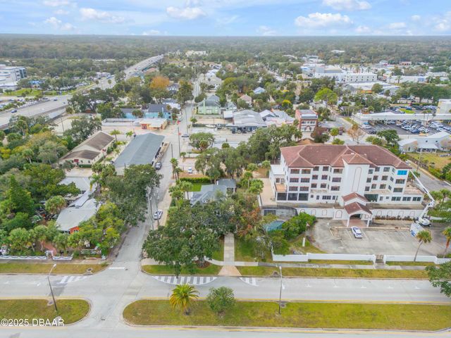214 S Riverside Drive, New Smyrna Beach, FL 32168