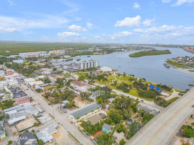 214 S Riverside Drive, New Smyrna Beach, FL 32168