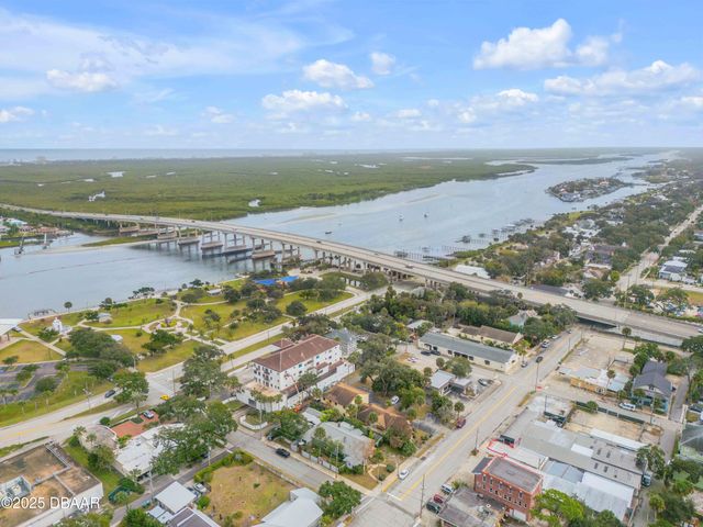 214 S Riverside Drive, New Smyrna Beach, FL 32168