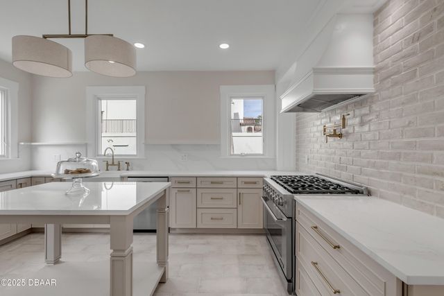 214 S Riverside Drive, New Smyrna Beach, FL 32168