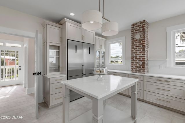 214 S Riverside Drive, New Smyrna Beach, FL 32168