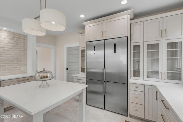214 S Riverside Drive, New Smyrna Beach, FL 32168