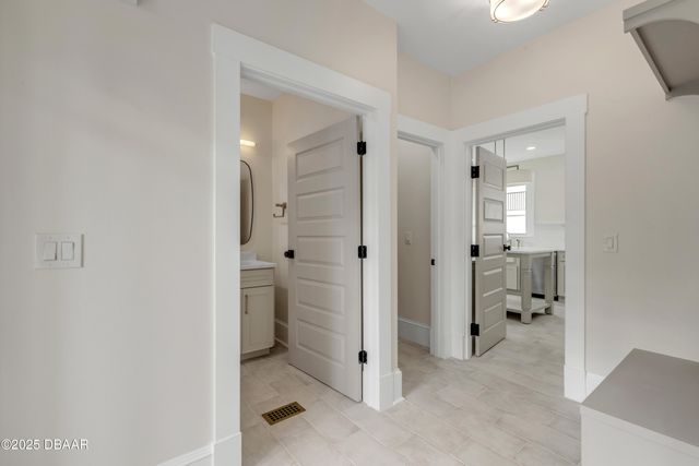214 S Riverside Drive, New Smyrna Beach, FL 32168