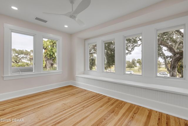 214 S Riverside Drive, New Smyrna Beach, FL 32168