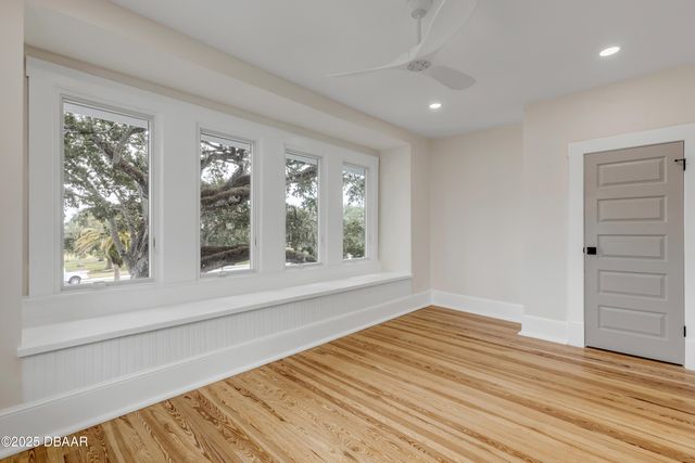 214 S Riverside Drive, New Smyrna Beach, FL 32168