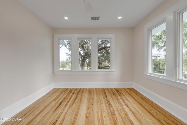 214 S Riverside Drive, New Smyrna Beach, FL 32168
