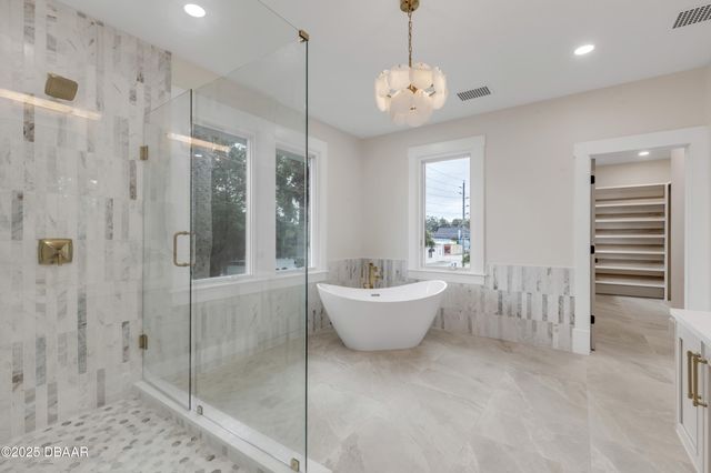 214 S Riverside Drive, New Smyrna Beach, FL 32168