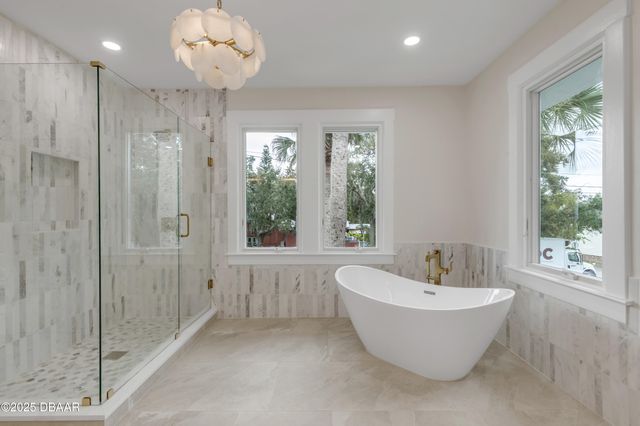 214 S Riverside Drive, New Smyrna Beach, FL 32168