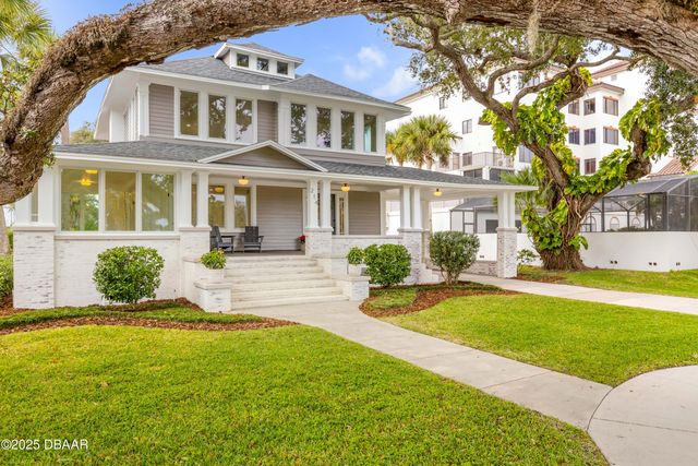 214 S Riverside Drive, New Smyrna Beach, FL 32168