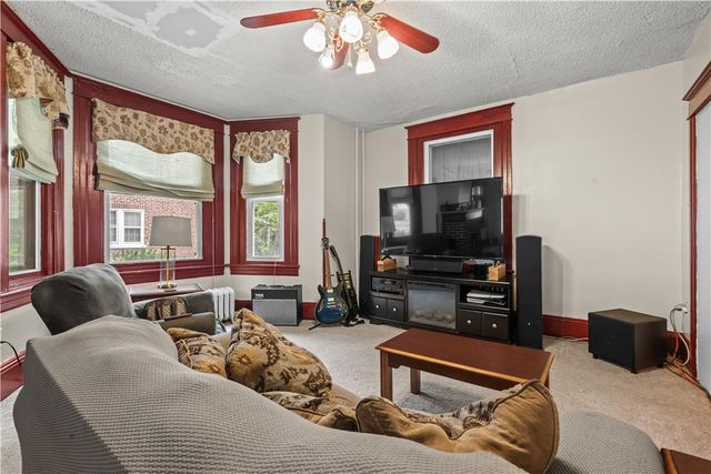 1014 East Susquehanna Street, Allentown City, PA 18103