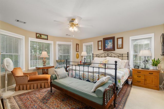 2 W Andalusia Way, Hot Springs Village, AR 71909