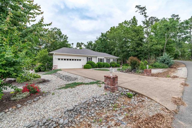 2 W Andalusia Way, Hot Springs Village, AR 71909