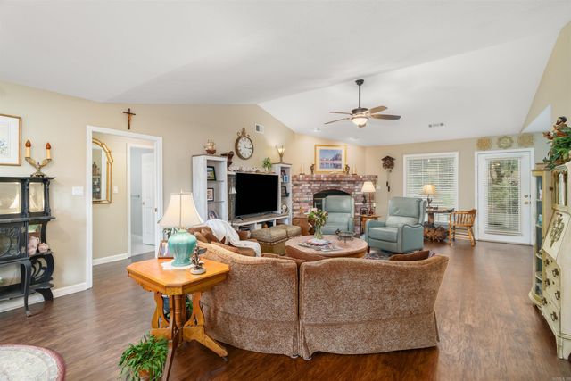 2 W Andalusia Way, Hot Springs Village, AR 71909