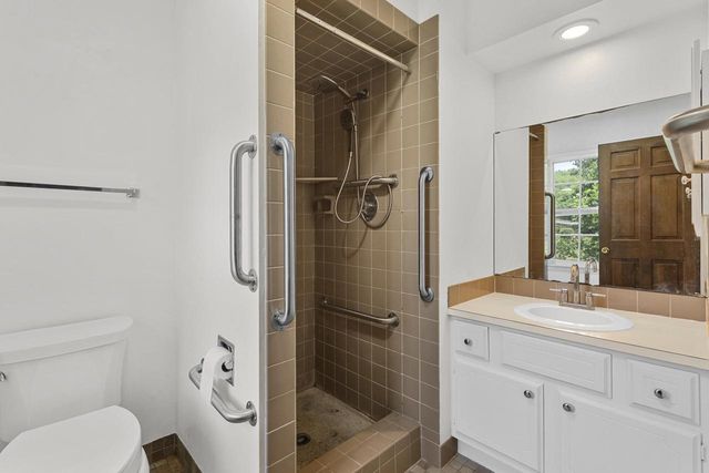 2403 Maywood Circle, Middleton, WI 53562