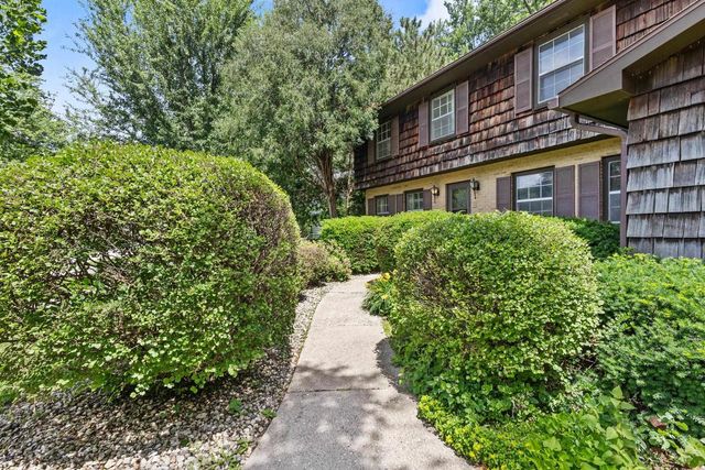 2403 Maywood Circle, Middleton, WI 53562