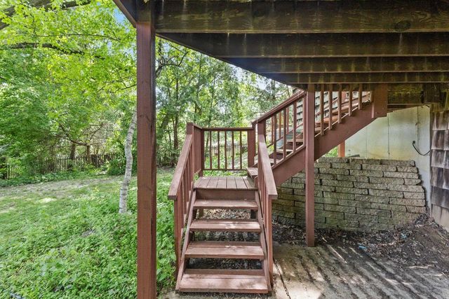 2403 Maywood Circle, Middleton, WI 53562
