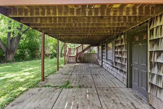 2403 Maywood Circle, Middleton, WI 53562