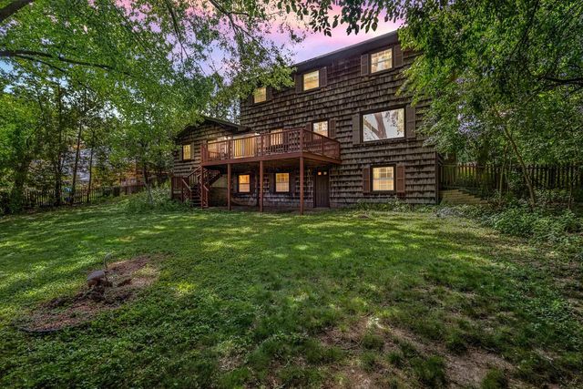 2403 Maywood Circle, Middleton, WI 53562