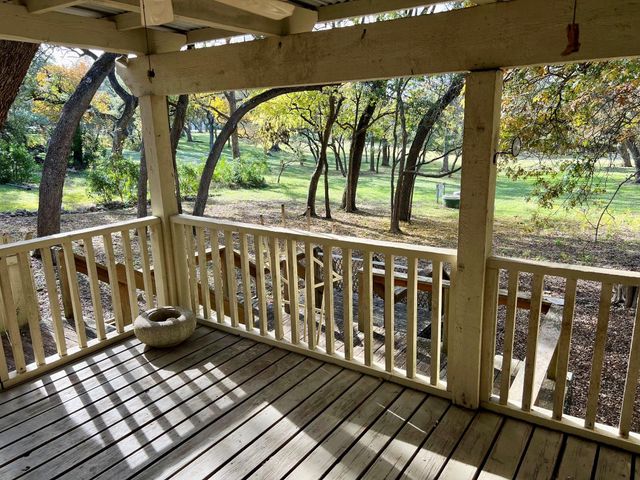 8 Stonehouse CIR, Wimberley, TX 78676