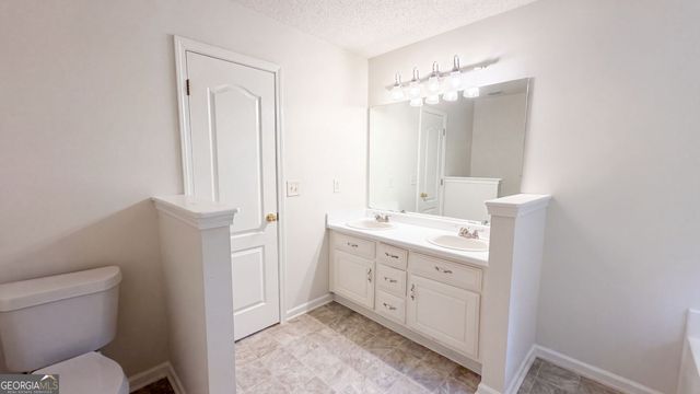 310 Hunters Chase, Mcdonough, GA 30253