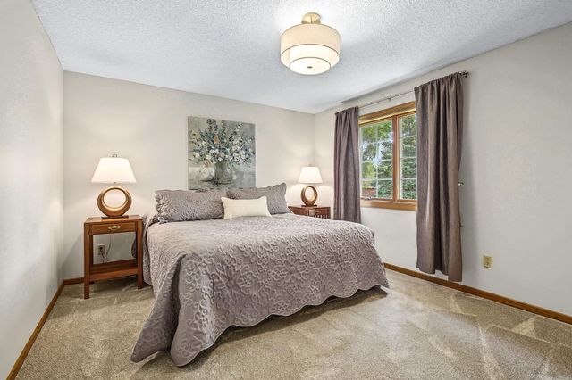 16205 Logarto Lane, Lakeville, MN 55044