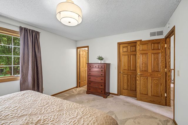 16205 Logarto Lane, Lakeville, MN 55044