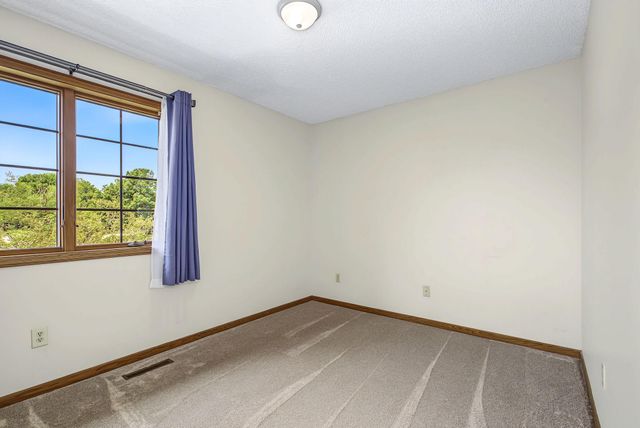 16205 Logarto Lane, Lakeville, MN 55044