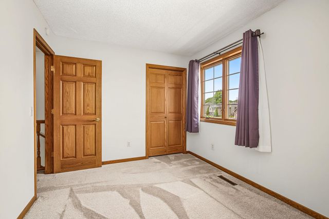 16205 Logarto Lane, Lakeville, MN 55044